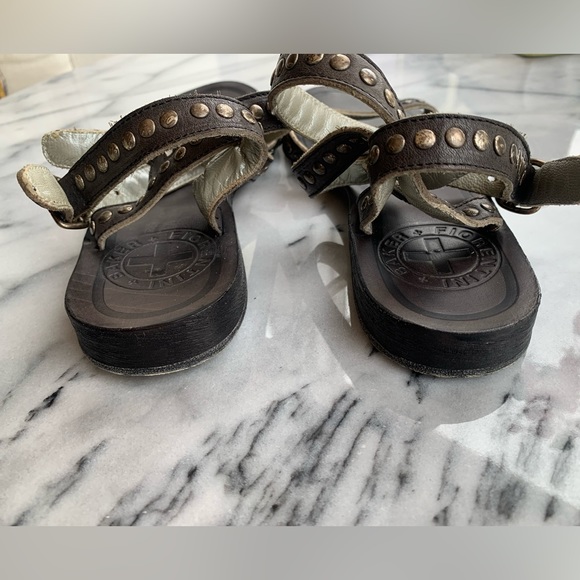 FIORENTINI + BAKER Strappy Studded Leather Sandle, Size 37, Like New Condition - Picture 5 of 9